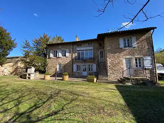 Lacrost 71700 Achat / Vente maison 12 pièces t12 au dernier étage cave