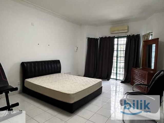 LADY MASTER BEDROOM with PRIVATE BATHROOM & BALCONY & FREE PARKING 3 Storey Landed House GATED & GUARDED