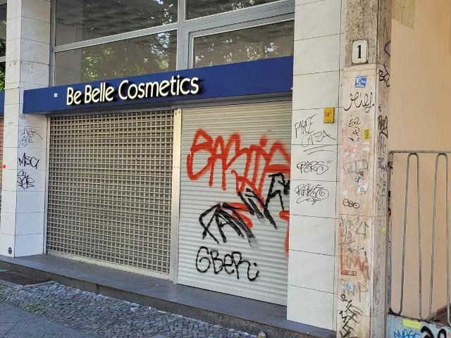 Laden in Ecke Gneise/Mehringdamm für 2 Jahre zu vermieten