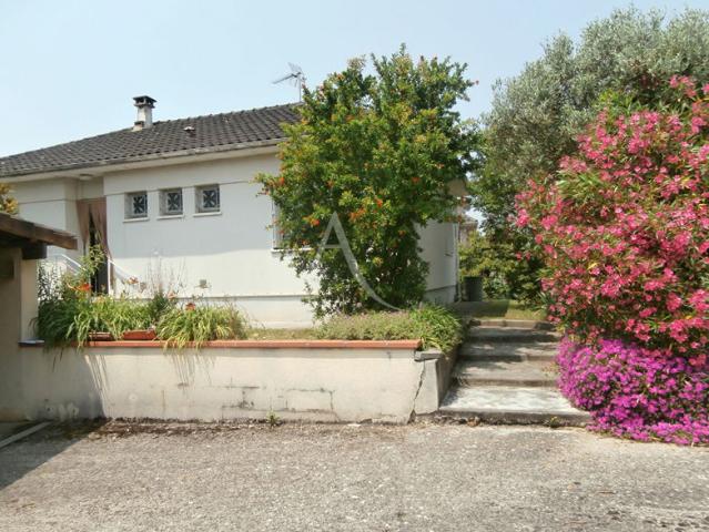 Lafrançaise ? Maison T4 avec garage au coeur du village