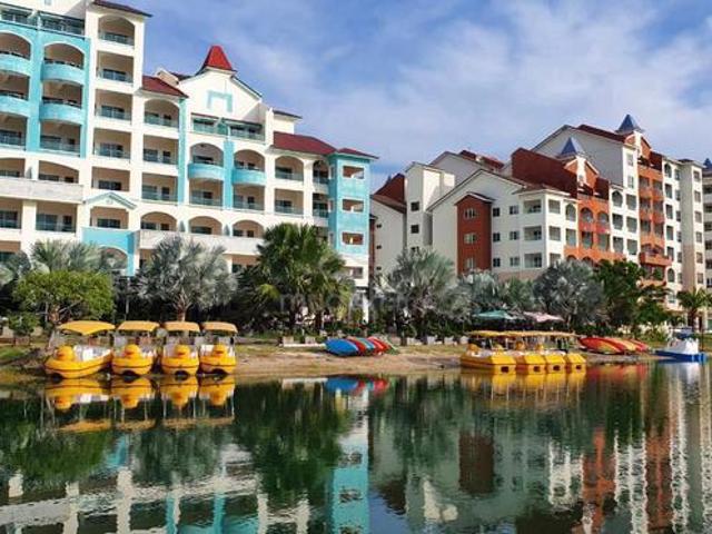 Laguna 2 Marina Island Waterfront living