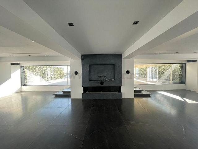 Laguna Residence penthouse with 4 rooms lake view