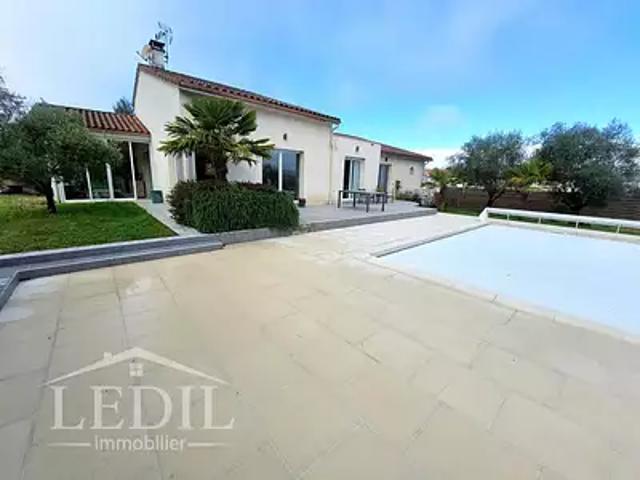 Lagardelle 46220 Achat / Vente maison 4 pièces t4 piscine