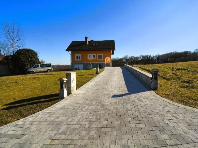 LAGE LAGE LAGE Sonnige Panoramalage Sofortbezug