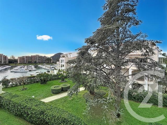 Mandelieu Cannes Marina Votre agence Century 21 Azurim vou. 48m² Mandelieu la Napoule