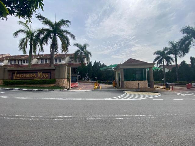 Lagenda Mas 2 storey Town House sale CherasSelangor