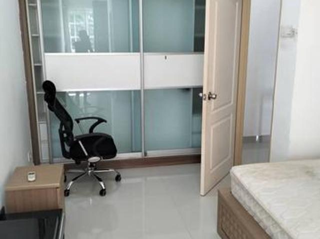 Lagenda Mas Villa jalan kucing townhouse for corner