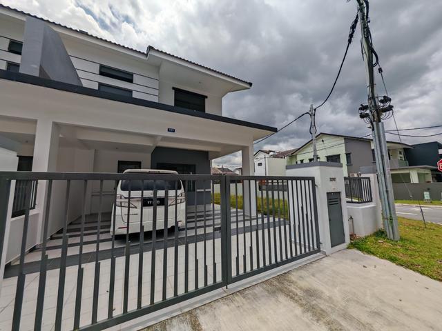 Lagenda Putra Kulai Double Storey Corner Cluster House for Rent