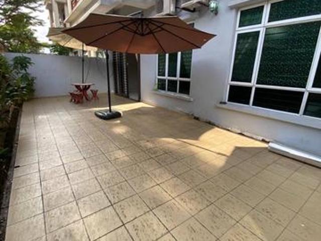 Lagenda Tasek Condomonium Larkin 3 Bed Private Garden CIQ JB Town