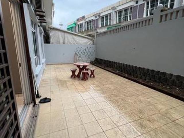 Lagenda tasek condominium ground floor for rent