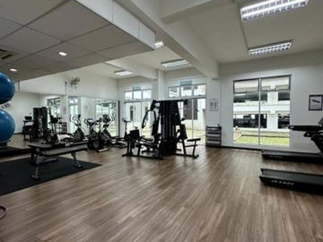 Lagenda Tasek Luxury Condo Larkin 15 Min to CIQ Fully Renovated