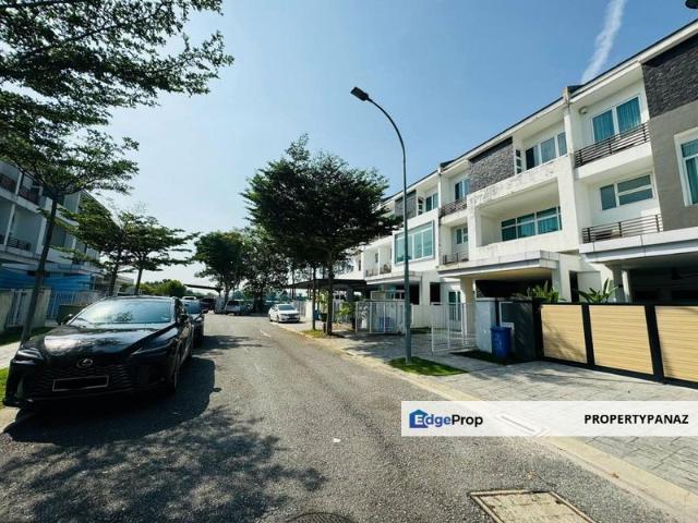Lagenda Waterfront Homes