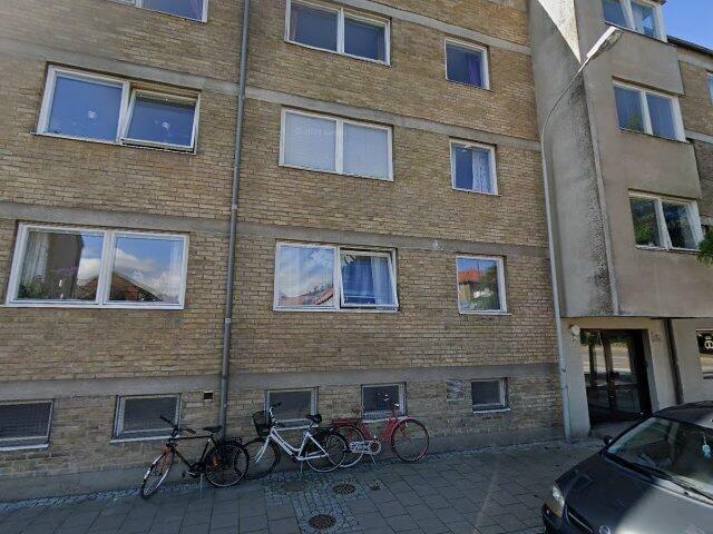 Lägenheten är belägen i Landskrona med närhet till fina parkmiljöer, restauranger, butiker, livsmede 72 m² 9 683 kr