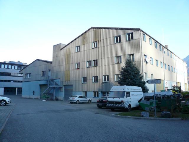 Lager und Freizeitraum in Gewerbehalle zu vermieten