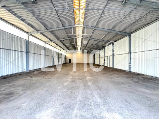 Lager, Werkstatt von 600 m2 teilbar ab 300 m2 zu vermieten in St Aubin