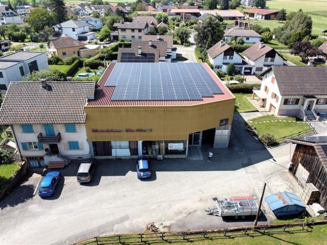 Lagerfläche von 367 m² zur Miete im Zentrum von Courgenay