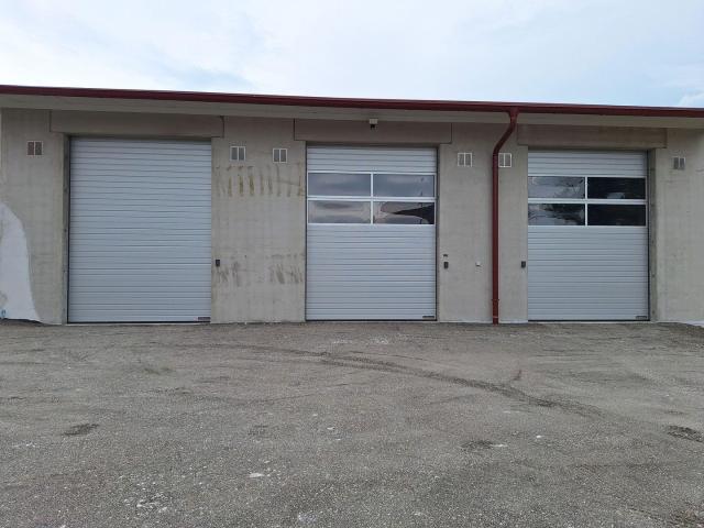 Lagerfläche Halle Garage XXL Wohnwagengarage Bootsgarage zu vermieten