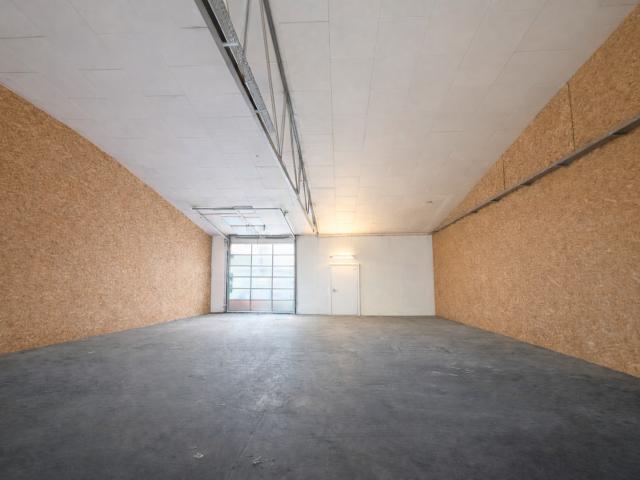 Lagerhalle / Halle / Gewerbeobjekt teilbar ab 240 qm zu vermieten