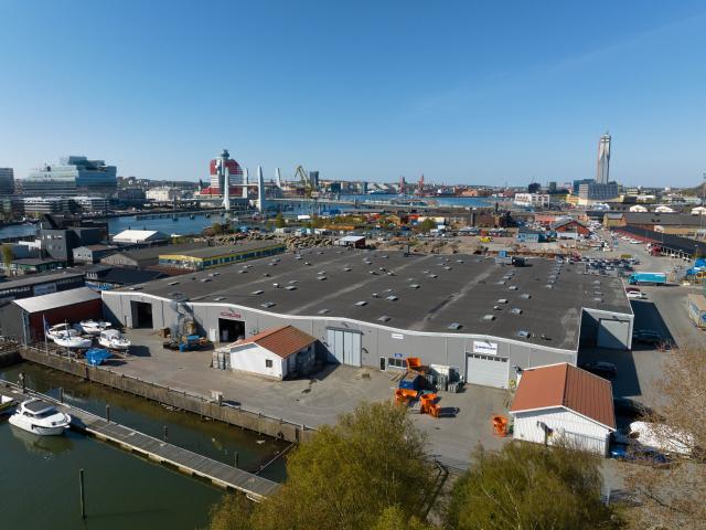 Lager/kontor på Ringön om 935 kvm med stor lageryta i markplan