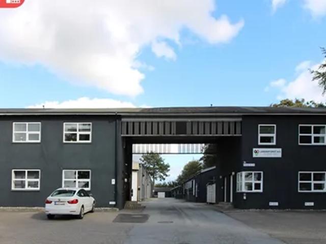 Lagerlokale med port