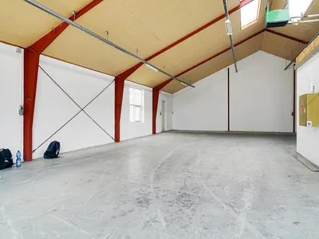 Lager/produktion Håndværkerbyen, tæt på centrum
