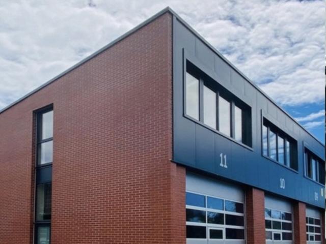 LAGERRAUM VON CA. 60 M² AUF ZWEI EBENEN MIT PARKPLATZ
