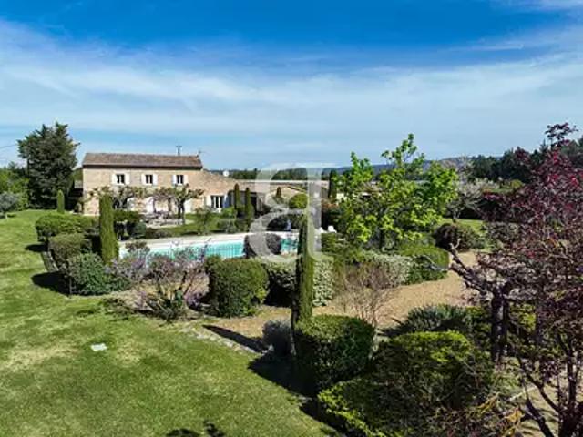 Lagnes 84800 Achat / Vente maison 6 pièces t6 piscine
