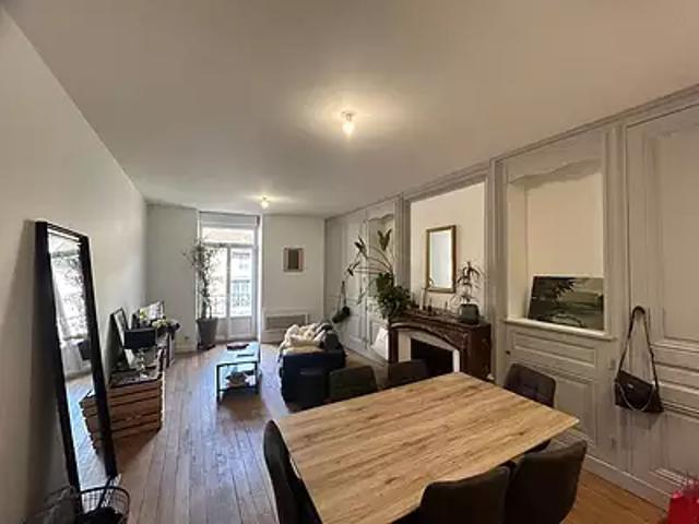 Lagnieu 01150 Location appartement 2 pièces t2 au dernier étage
