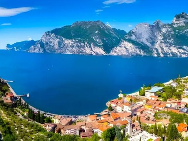 Lago di Garda – Iconica propriet con 30 ettari di vigneti