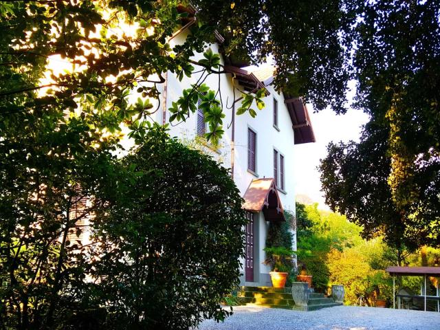 Lago d'Iseo Villa Moia Favolosa villa storica con parco. 400m² Tavernola Bergamasca