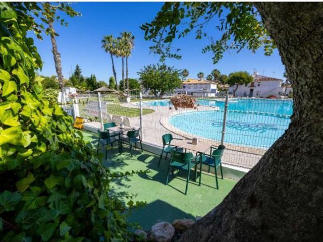 Lago jardin bungalow planta baja
