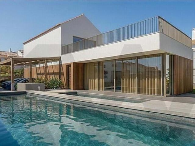Lagos Algarve 92894479