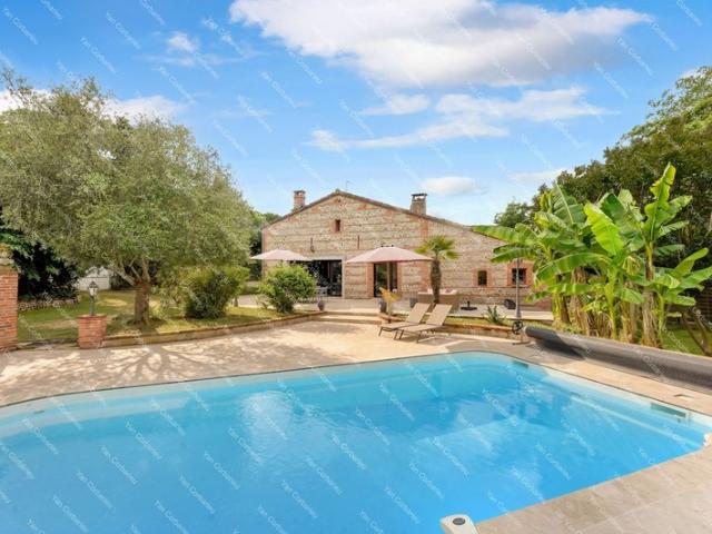 LAGRÂCE DIEU – Charmante toulousaine familiale de 215 m² avec piscine sur un terrain de 1 500 m²