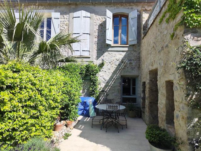 Lagrasse – occasion rare d’acquérir une élégante maison en p. 114m² Lagrasse