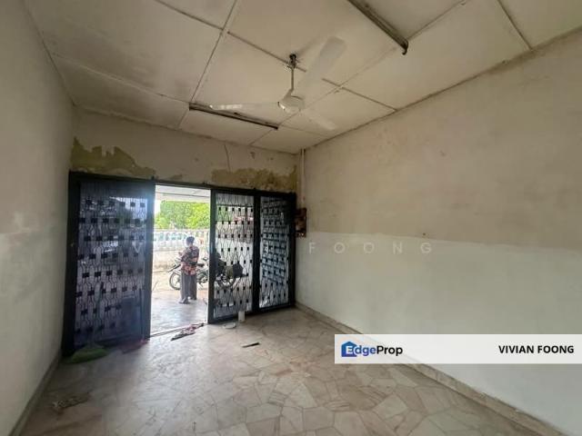 Lahat Corner Terrace House