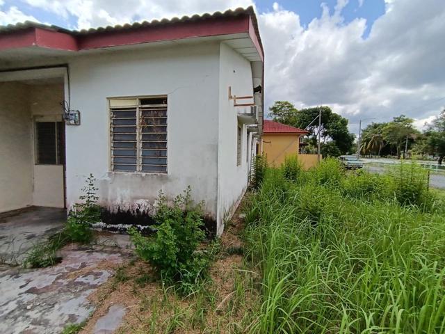 Lahat Freehold Single Storey Corner House For Sales