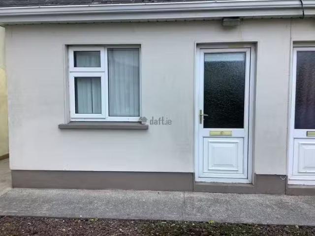 Lahinch rd, Ennis, Co. Clare is for rent