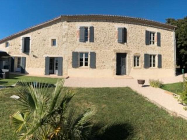 LAHITTE 32810 Maison à vendre 8 pièces, 7 chambres avec piscine et appartement T.3 attenant