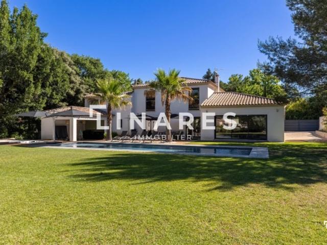 L'AIXCELLENCE Villa T5 de 271m2 Terrain 2500m2 13090 AIX EN PROVENCE