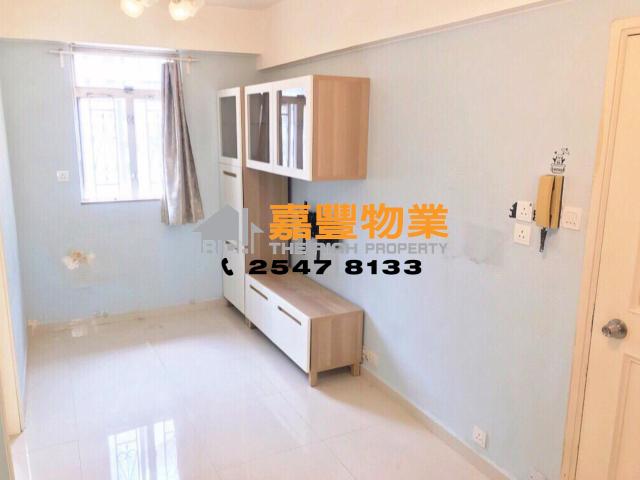 Lai On Building – High floor in Good Condition