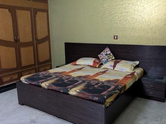 Lajpat Nagar 4, Amar Colony 2 Bedroom 100 Sq. Yd. Apartment in Amar Colony Delhi Listing ID: #9994