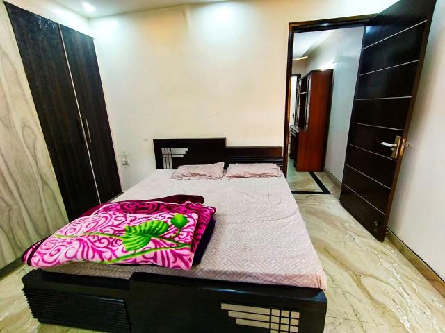 Lajpat Nagar Ii, Lajpat Nagar 1 RK 100 Sq. Ft. Builder Floor in Lajpat Nagar ii Delhi Listing ID: #10393