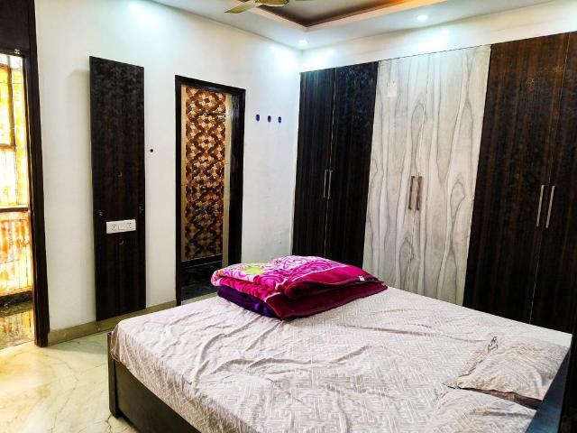 Lajpat Nagar, South Delhi 3 Bedroom 1396 Sq. Ft. Builder Floor in Lajpat Nagar Delhi Listing ID: #10173