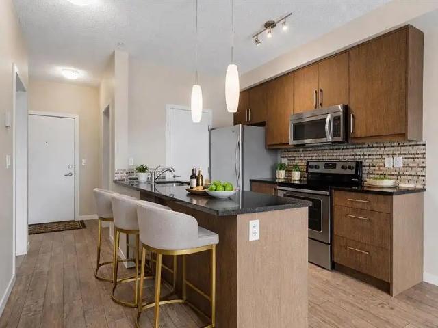 LAKE ACCESS 2 Bed condo in Mahogany