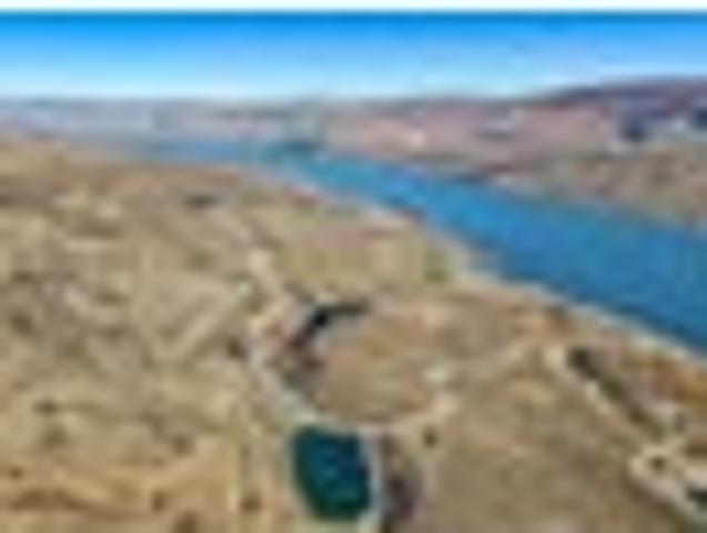 Lake and Mountain Views on 10 Hectares
