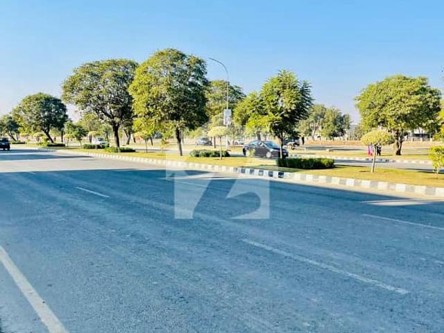 Lake City M2 A Investment Plot | 10 Marla | Excellent Future Value
