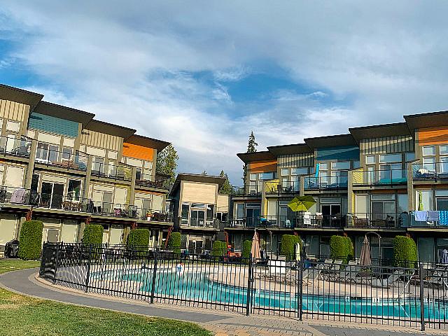 Lake Front Shuswap Condo For Sale!