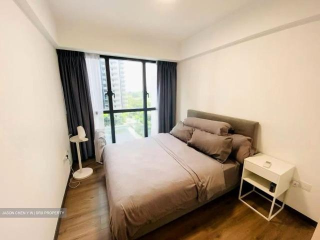 Lake Grande D22, Condominium