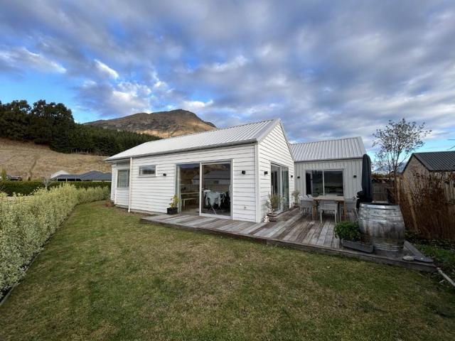 lake hayes, 4 bedrooms