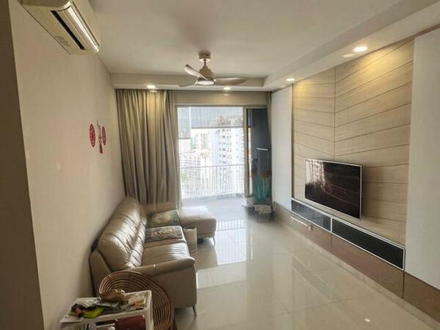 Lake Life D22, Condominium
